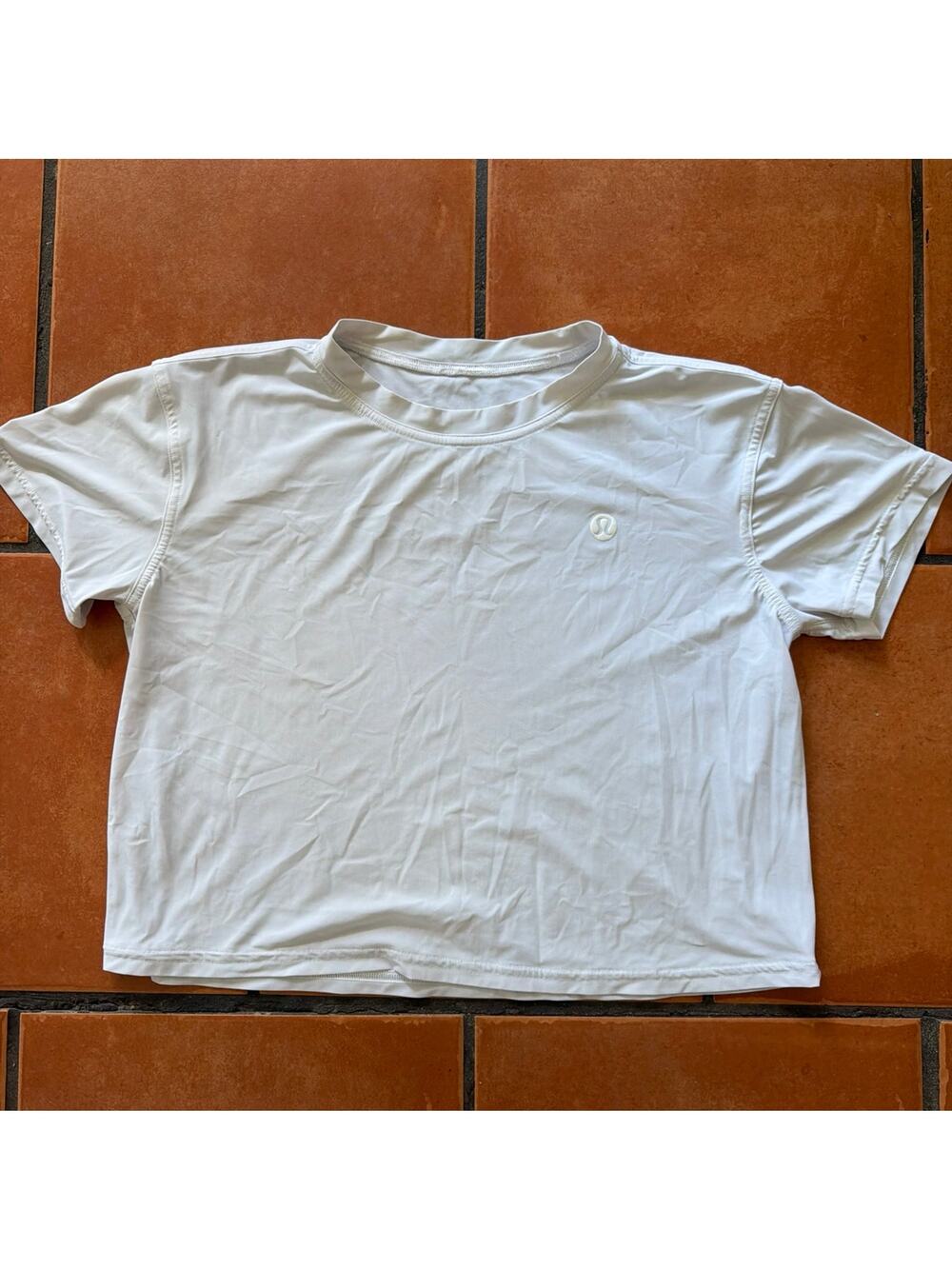 Lululemon White Cropped Athletic Tee